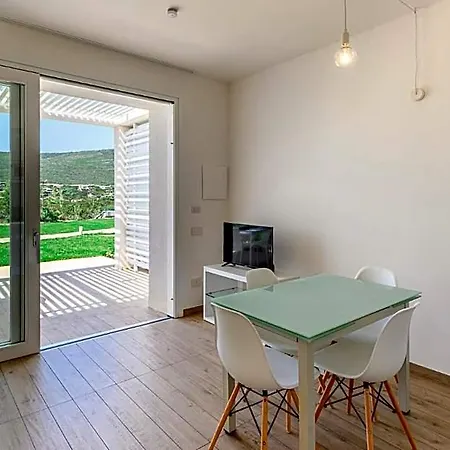 Hotel Stunning Capo Falcone Charming 1 Bedroom Sleeps 4 Num0447
